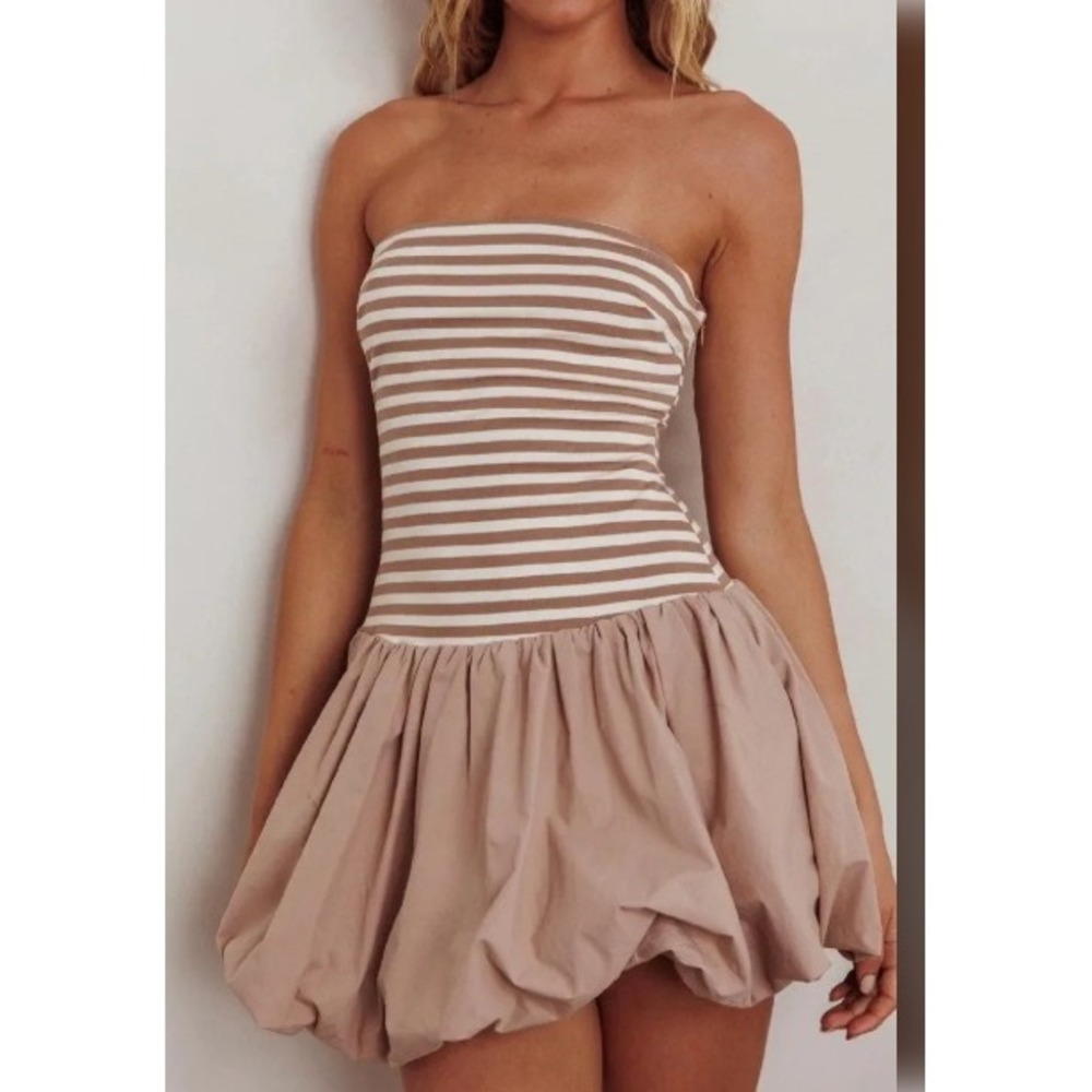Indi Luxe Dress Women XS Beige Striped Strapless Bubble Hem Mini NWT